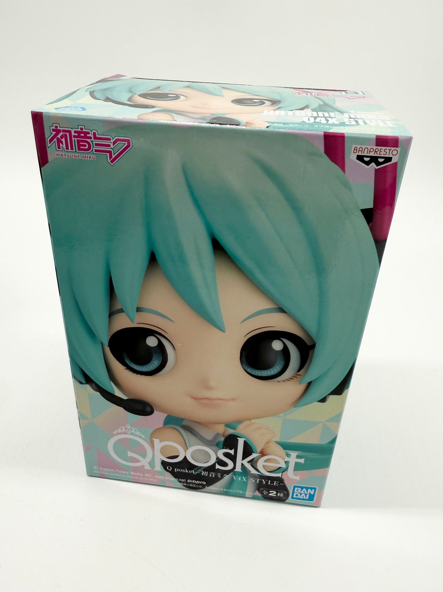 Hatsune Miku Official QPosket Banpresto Figurine Version B V4X Style
