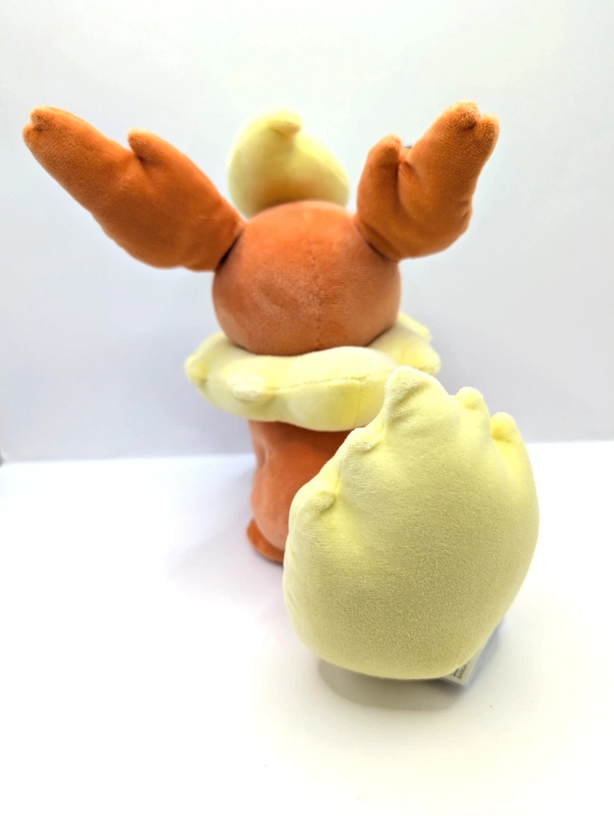 Japanese Exclusive Pokémon Flareon Plush soft toy New with tags