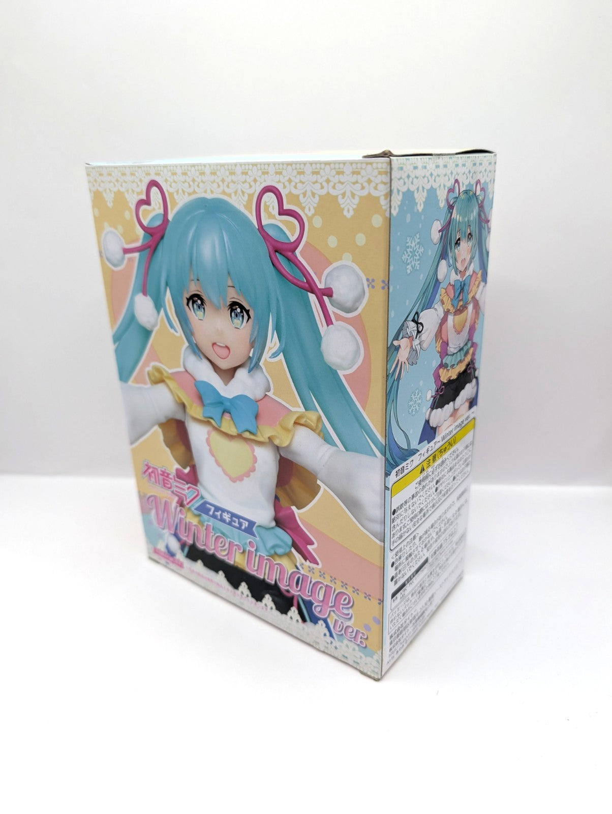 New and sealed Hatsune Miku Figure Winter Image Ver. Vocaloid 6.3"