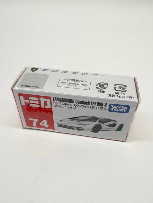 Takara Tomy Lamborghini Countach LPI 800-4 Diecast
