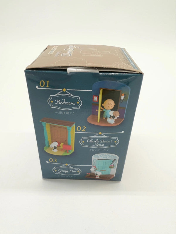 Re-Ment Peanuts Official ‘Snoopy’s Door Story’ Blind Box Figurine X1