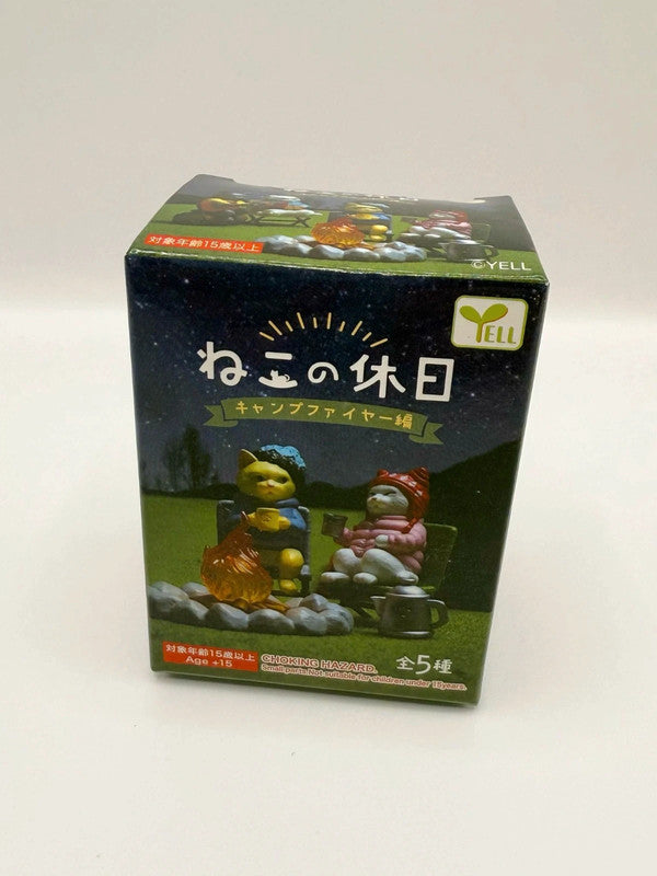 Japan Exclusive Camp Fire Cat Figurine Blind Box!