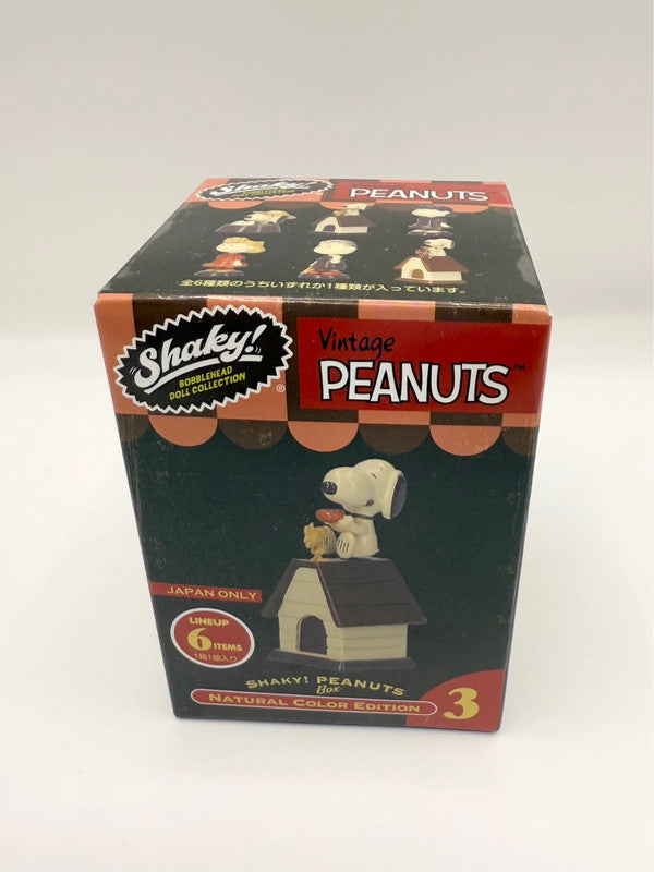 Snoopy Peanuts Shaky Vintage Bobble Head Collection Blind Box Figurine