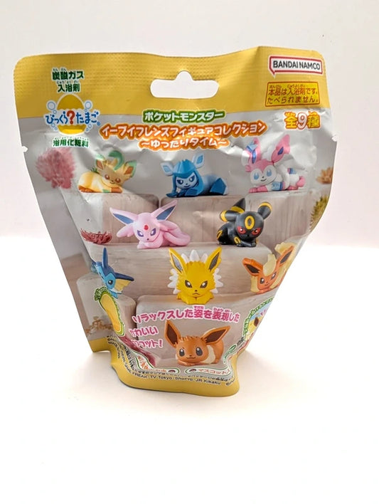 Pokémon Eevee Evolution Bath Ball with Mystery Figurine