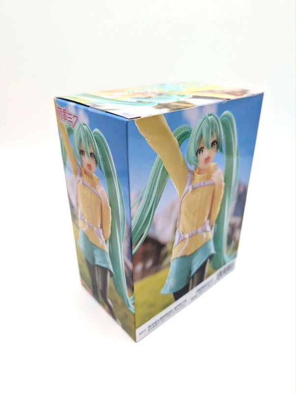 New & Sealed Hatsune Miku Bandai Official Holiday Memories Hiking Design Figure