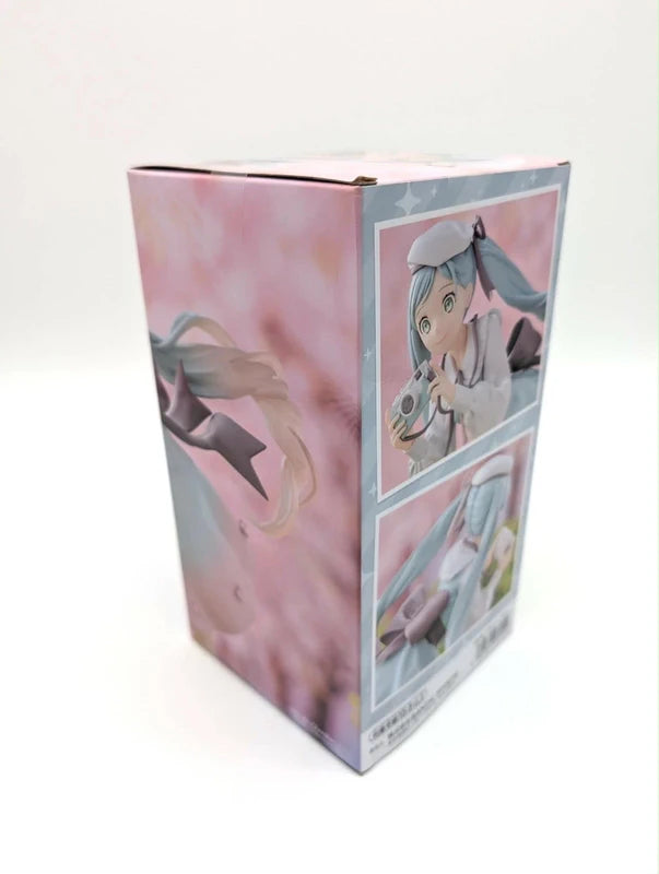 New & Sealed Bandai Official Hatsune Miku Holiday Memories Camera Figurine