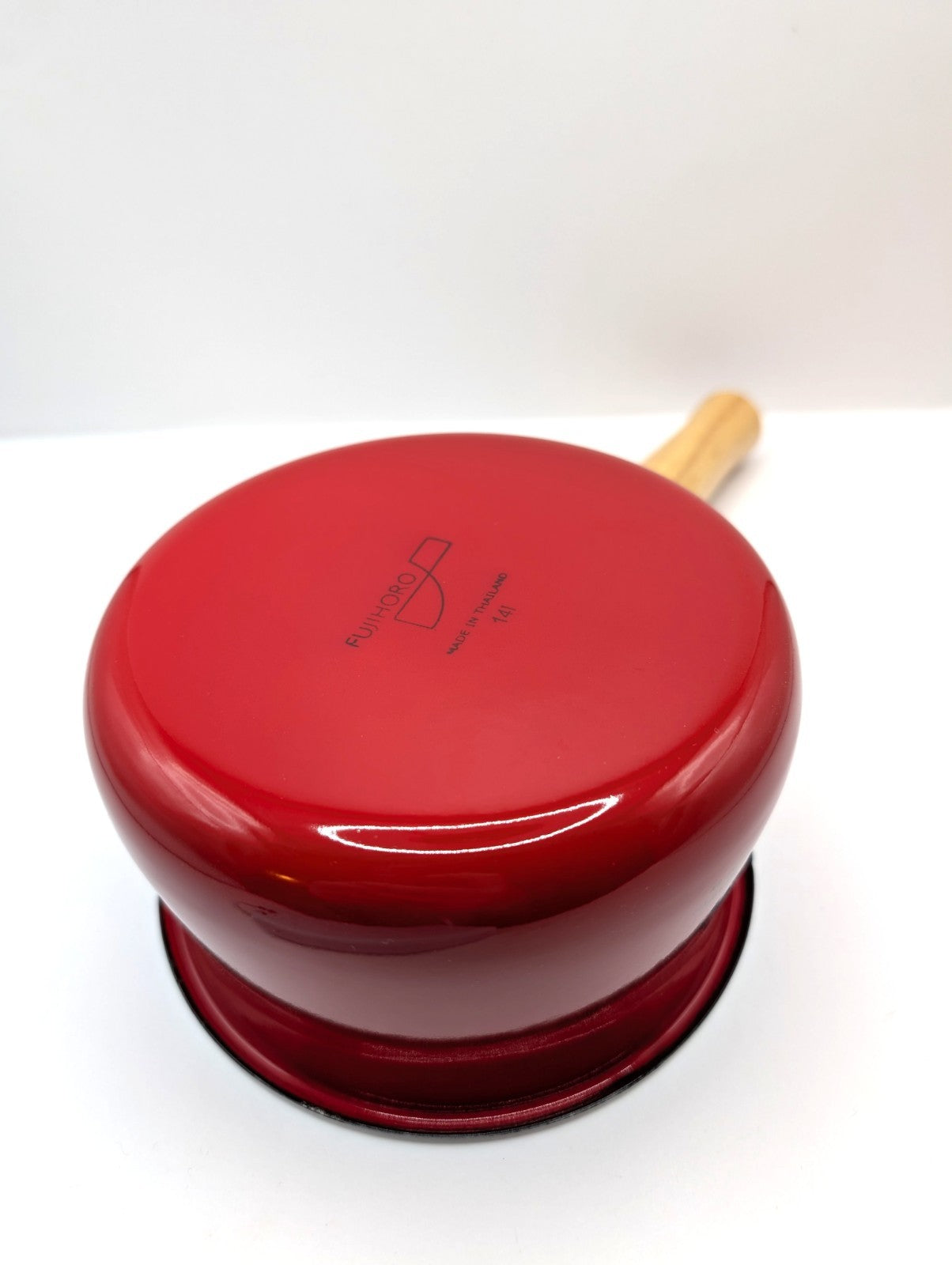Kiki's Delivery Service enamel Pan gas/induction compatible New And Boxed