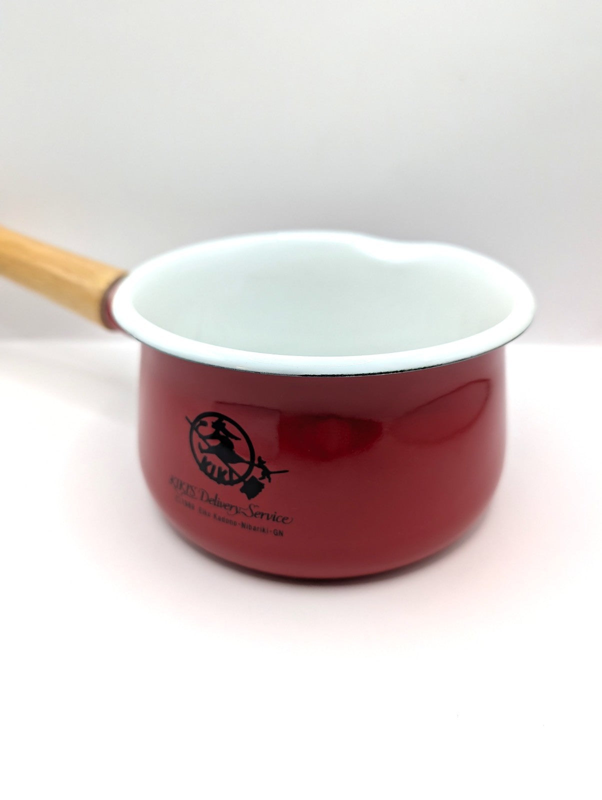 Kiki's Delivery Service enamel Pan gas/induction compatible New And Boxed