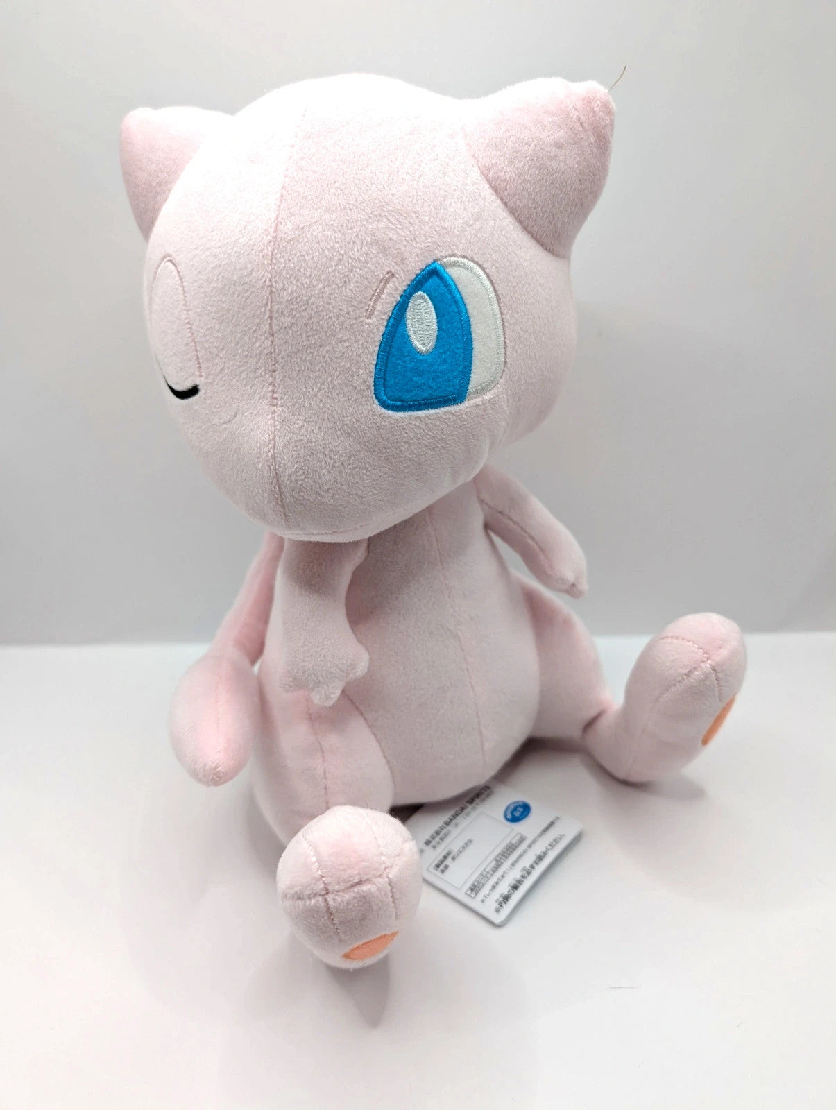 Pokémon Official Mew Plush New with tags Japan Exclusive