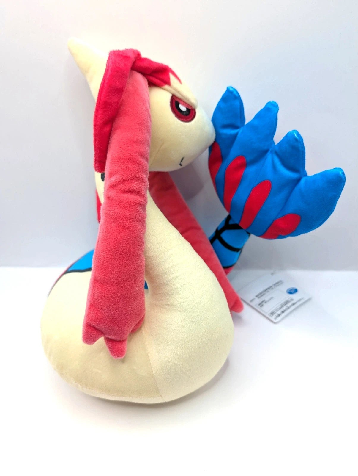 Official Pokémon Japanese Exclusive Milotic Pokemon Plush New with tags
