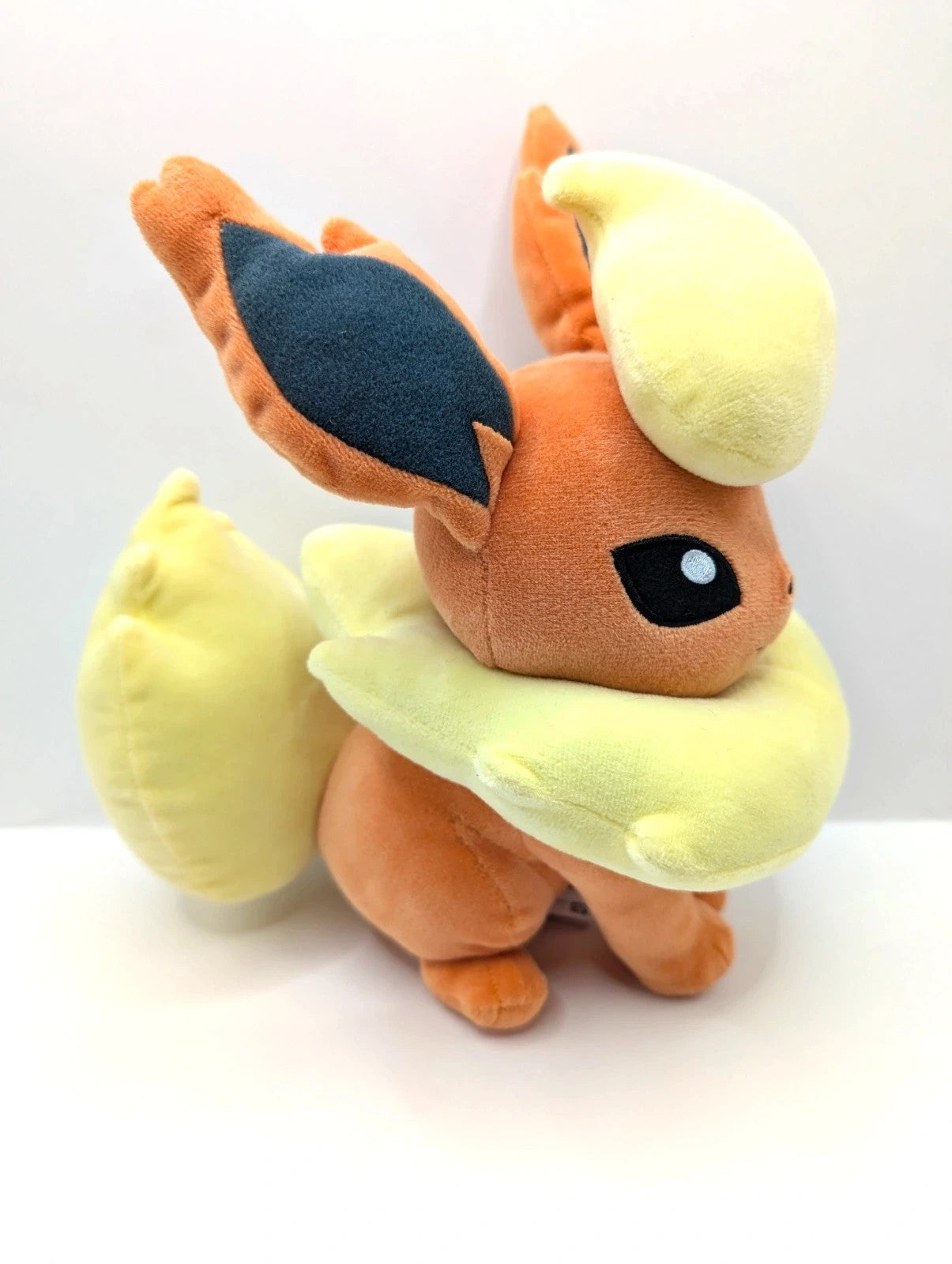Japanese Exclusive Pokémon Flareon Plush soft toy New with tags