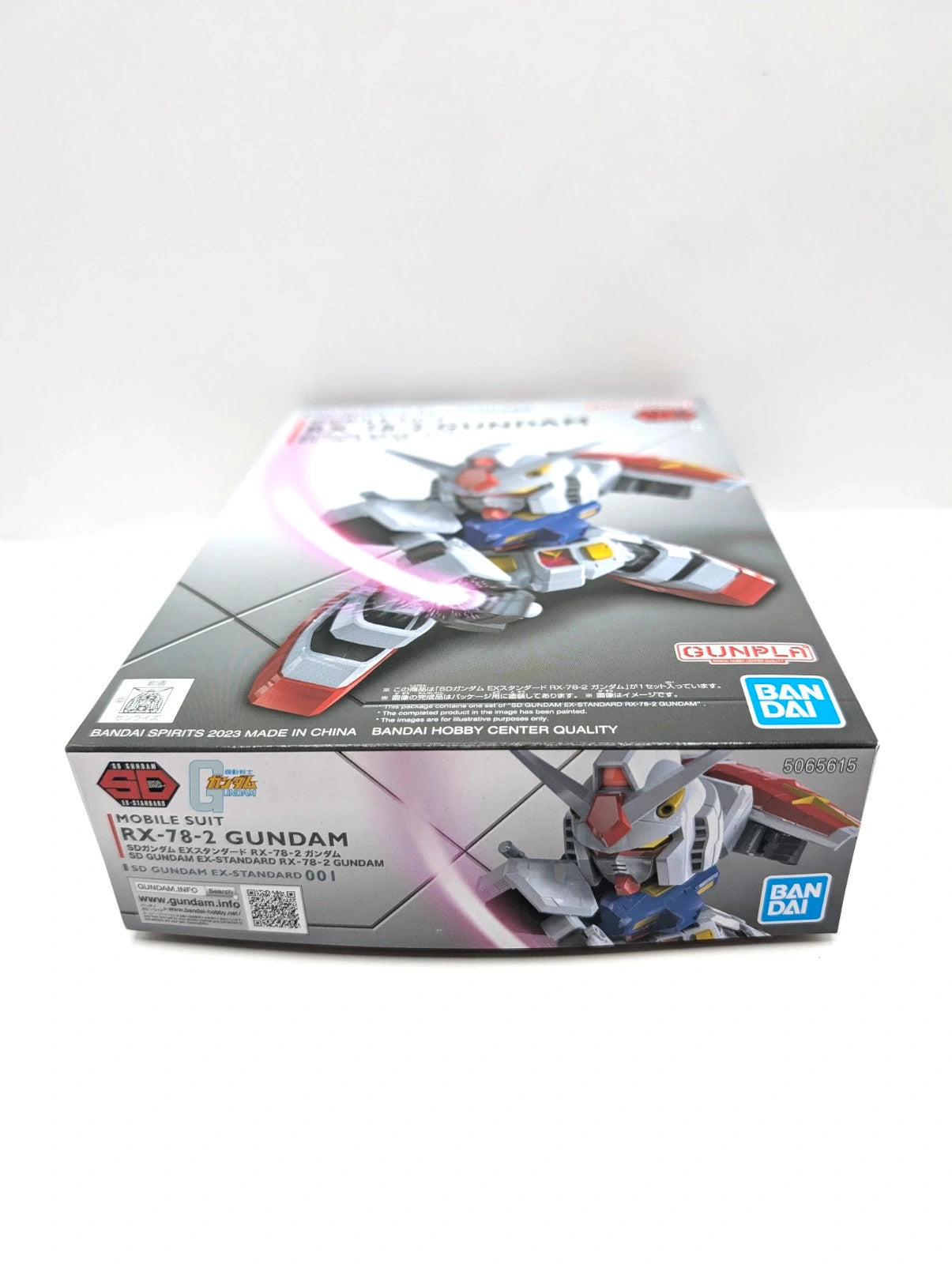 Official Bandai Rx-78-2 Gundam Model Kit New