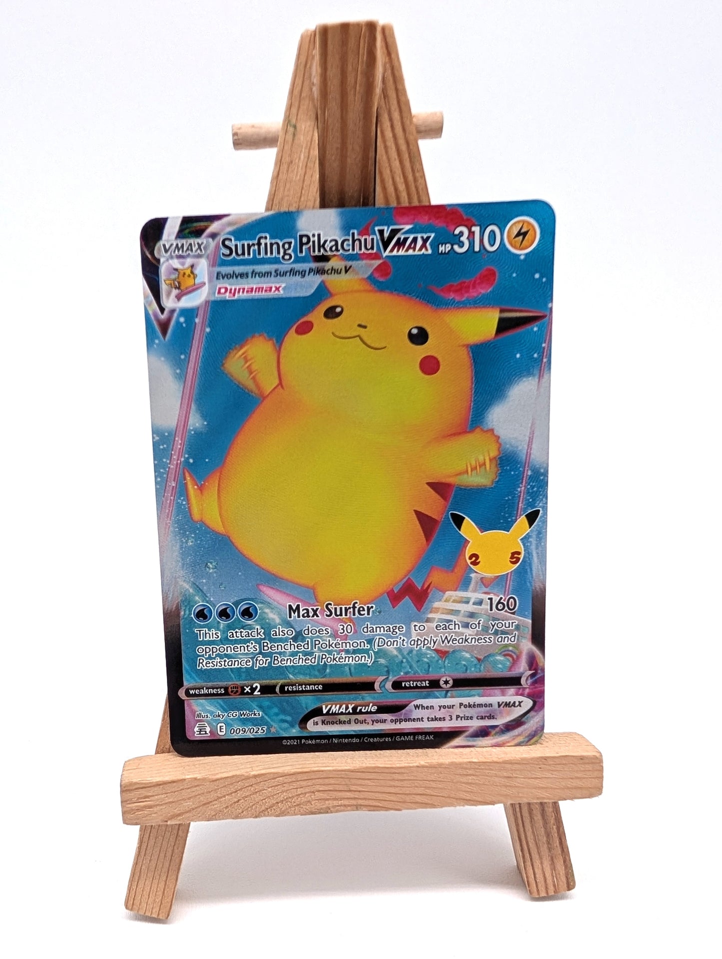Pokémon TCG Surfing Pikachu VMAX Celebrations 009/025 Holo